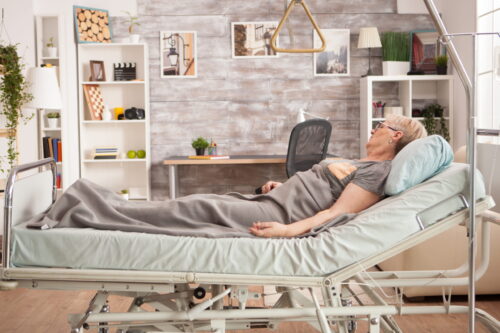 Pat medical electric disponibil în magazinul online THE BED pentru îngrijire la domiciliu